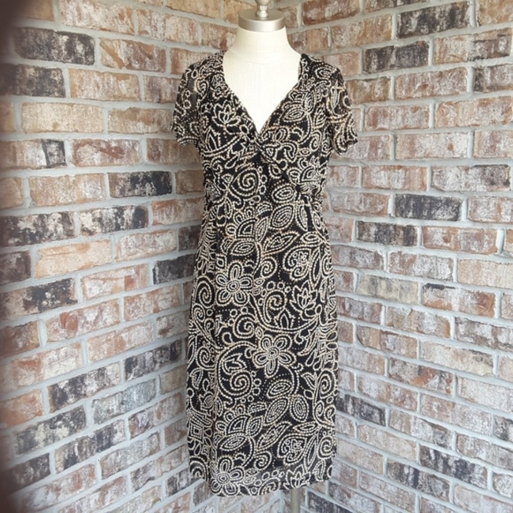 EUC Rafaella Crisscross V-neck Short Sleeves Dress
